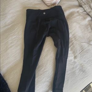 Lululemon 17” crop black leggings